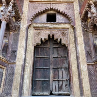 Jahangir Mahal Orchha Door